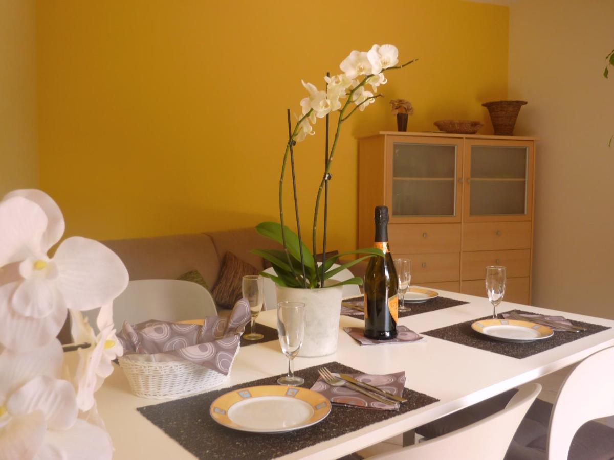 Ferienwohnung Gallo Mit Ueberdachter Terrasse Parkplatz 100 Mtr Z Strand Cannobio Zewnętrze zdjęcie